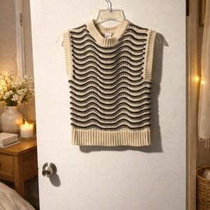 ✨Melrose and Market Bobble Sleeve Sweater Size XXS